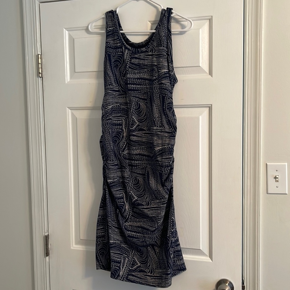 Easy fun summer stretchy maternity dress -